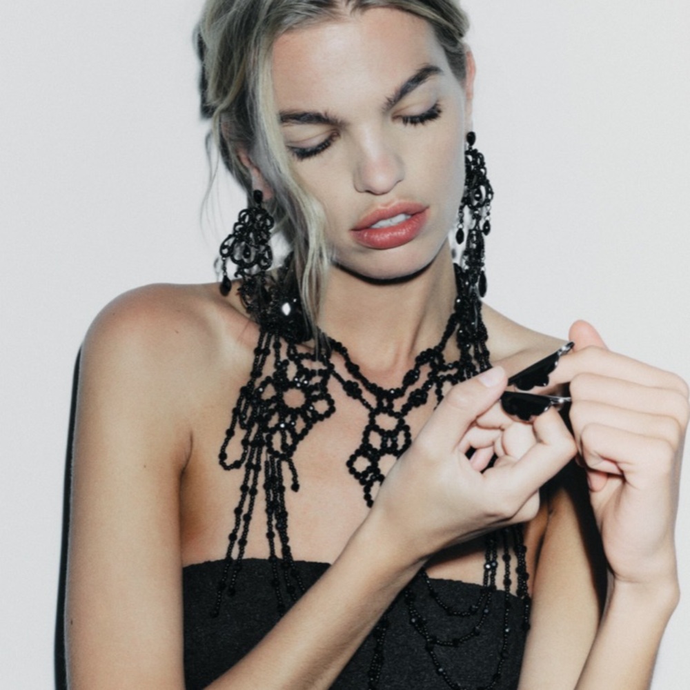 Zara limited edition strapless lace midi dress - Picture 6 of 13